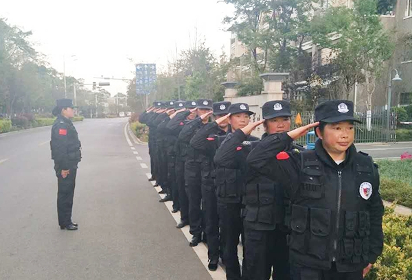隊列訓(xùn)練中的紳頓保安